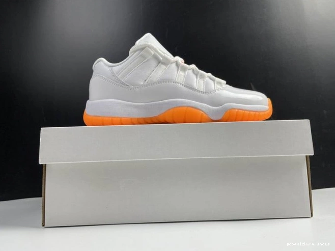 11 AH7860-139 RETRO LOW CITRUS AIR JORDAN BRIGHT 0818